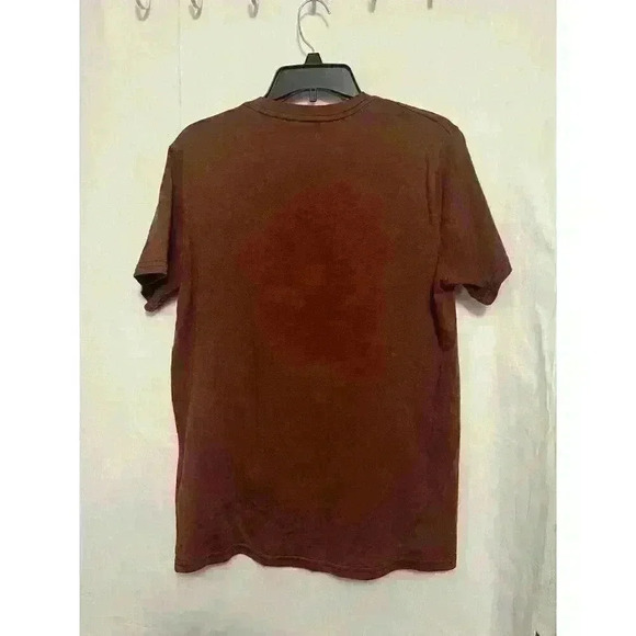 Rock Republic Mens Shirt Medium Rust Red VNeck Pullover Short Sleeve 0064 - Picture 2 of 4